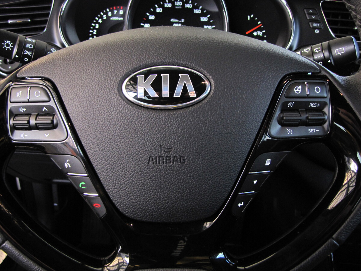 Kia cee'd sw 1.6 GDi AT