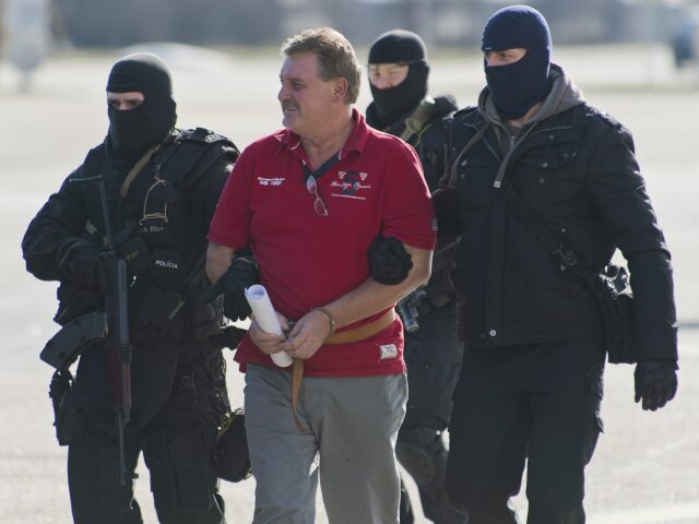 SR polícia Mišenka transport prílet BAX