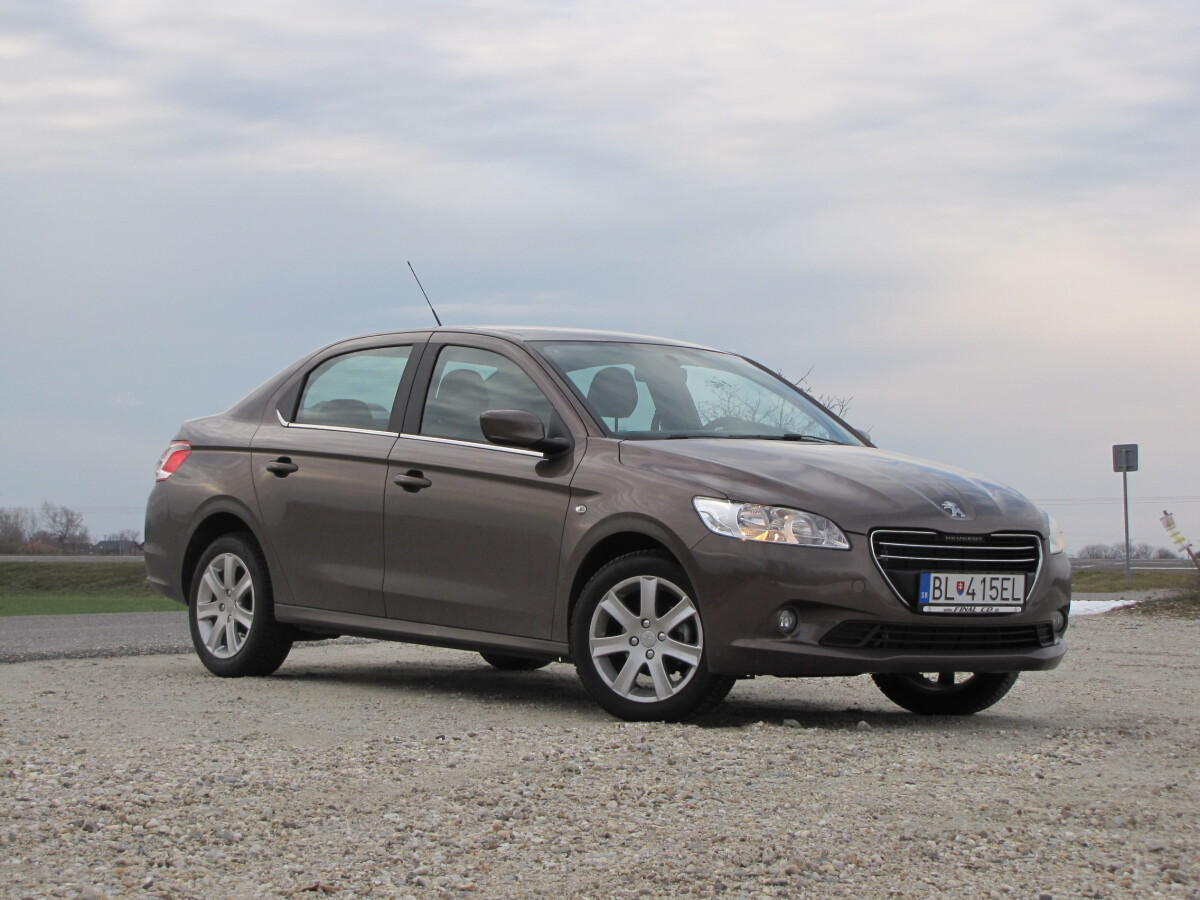 Peugeot 301 1.6 VTi