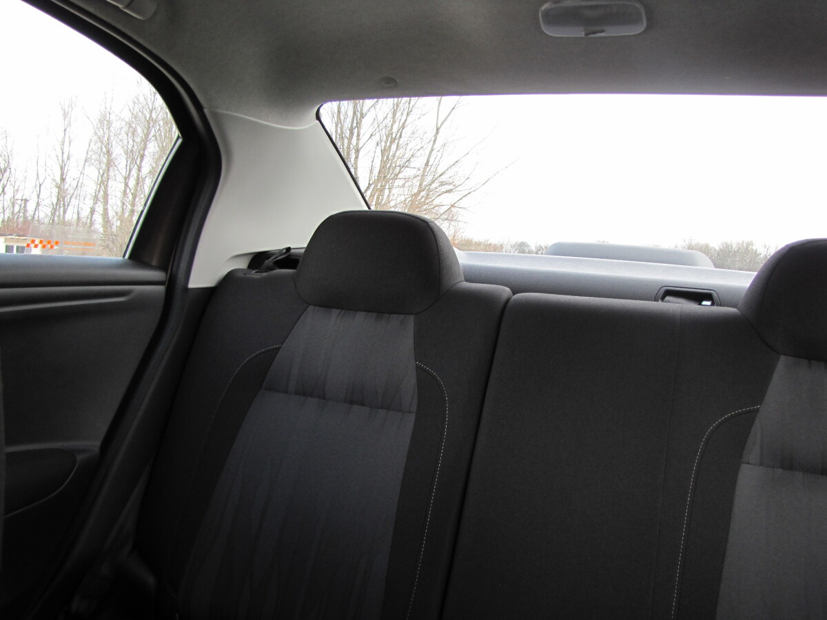 Peugeot 301 1.6 VTi