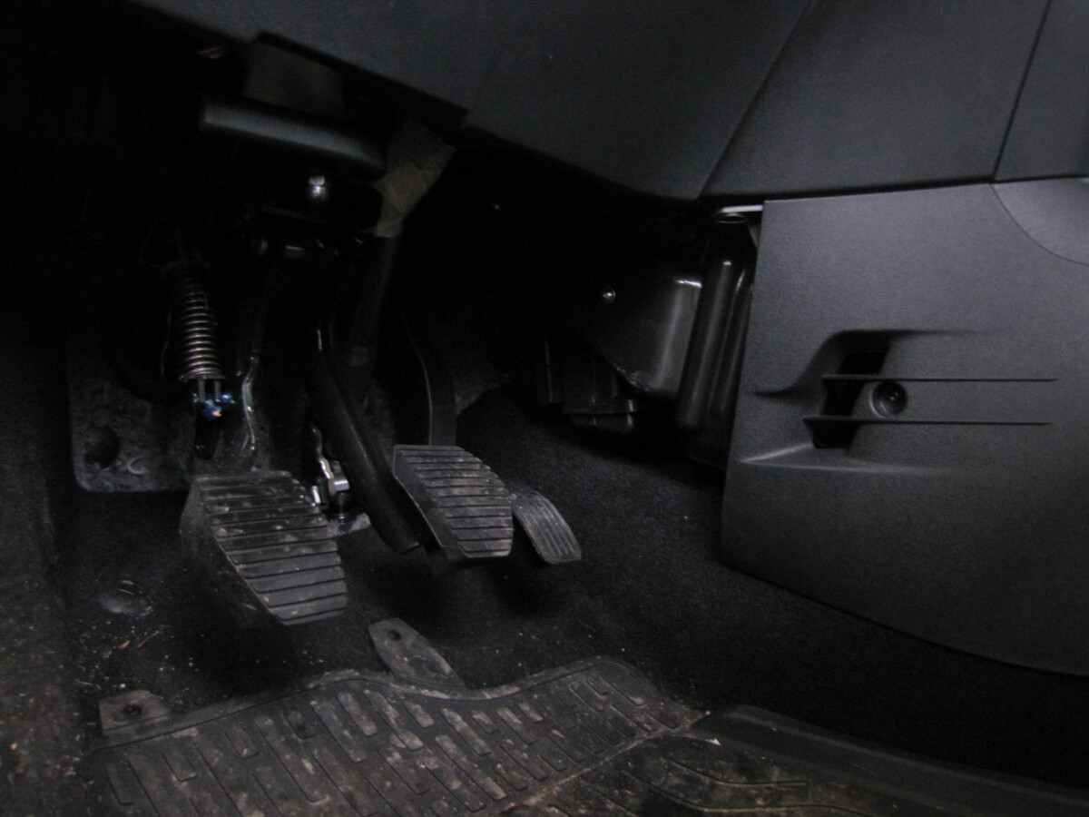 Peugeot 301 1.6 VTi