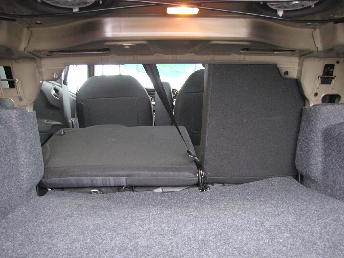Peugeot 301 1.6 VTi