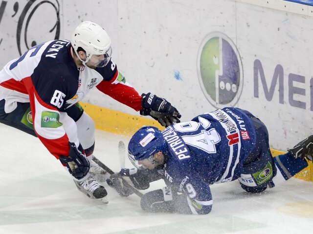 Rusko Hokej KHL Dynamo Moskva Slovan Bratislava playoff
