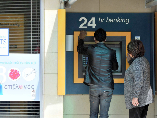 Cyprus, bankomat, pomoc, eurozóna