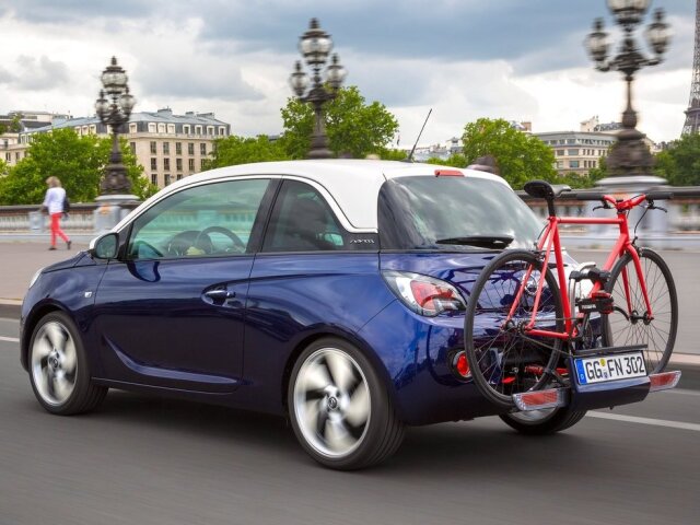 Ani najmenší Opel nepríde o povestný nosič bicyklov.
