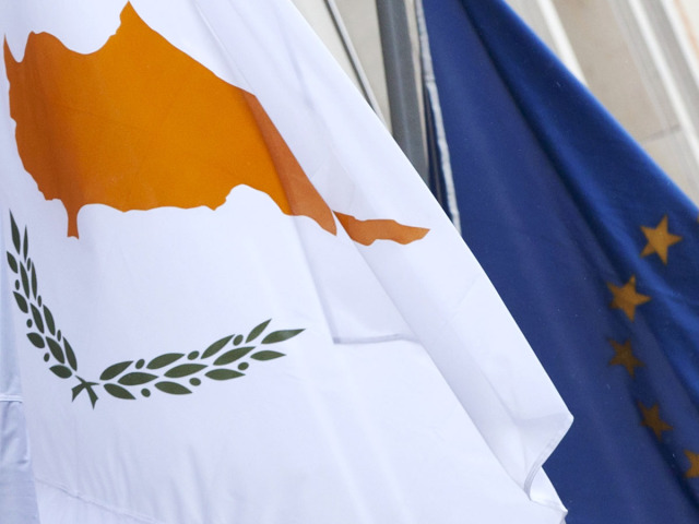 Cyprus, Európska únia, kríza