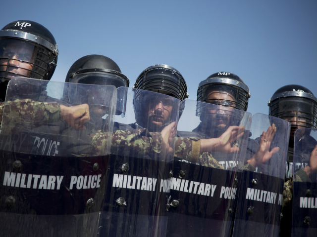 Afganistan, polícia, policajti, ťažkoodenci
