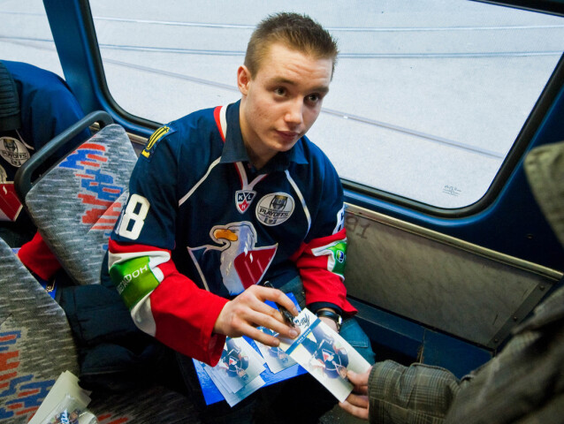 HC SLOVAN: Autogramiáda v elektrièke