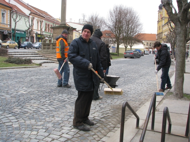 trencin, cistenie, trestanci, odsudeni, upratovanie