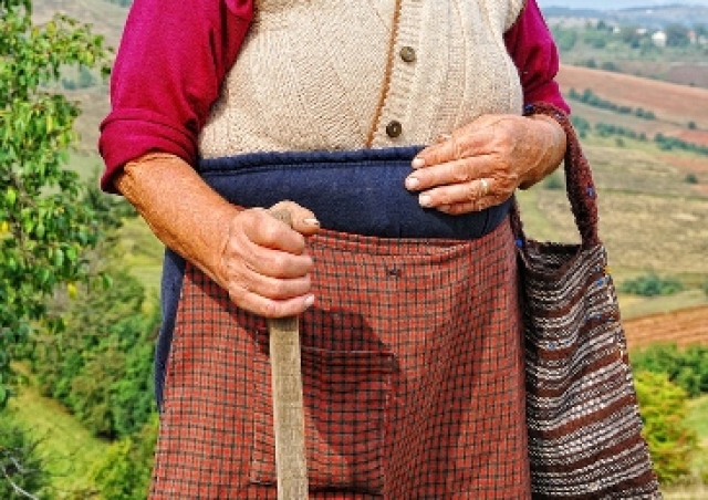 stará žena, dlhovekosť