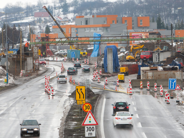 Diaľnica, R4, Zvolen, obchvat