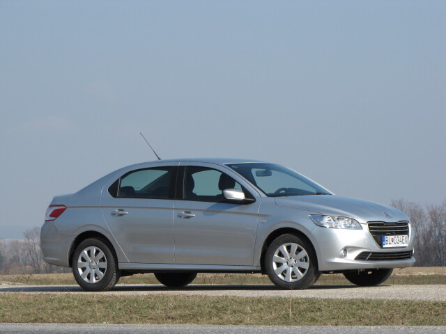 Peugeot 301 1.2 VTi