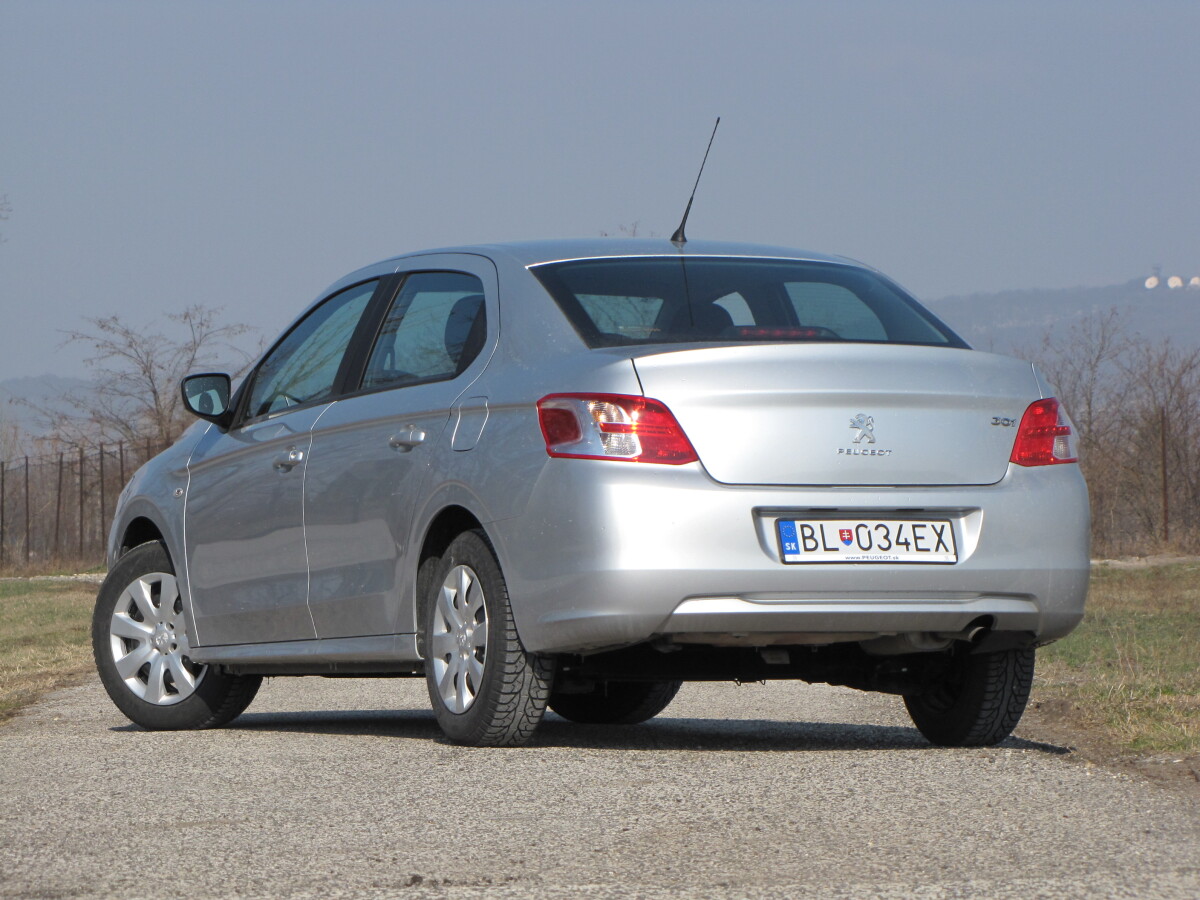 Peugeot 301 1.2 VTi