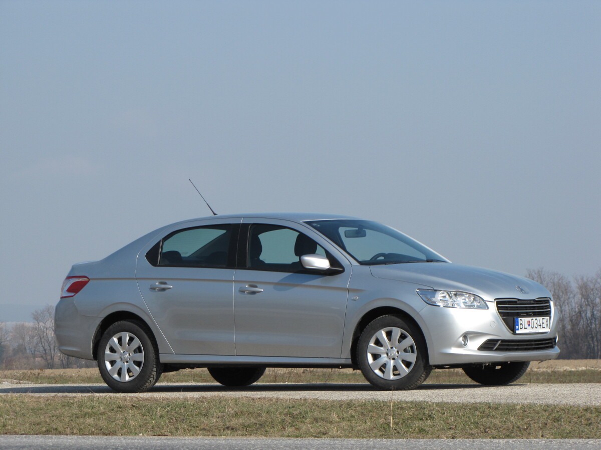 Peugeot 301 1.2 VTi