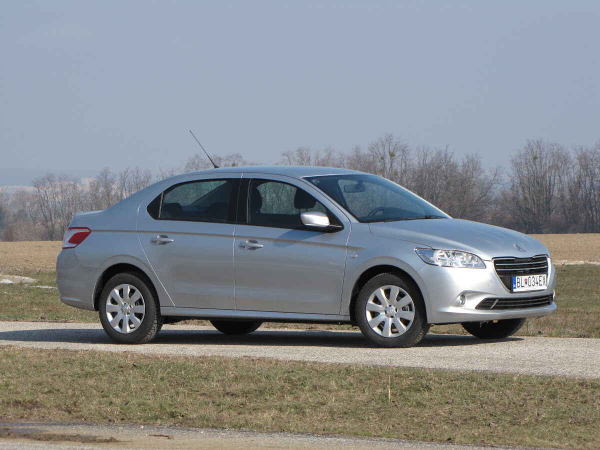 Peugeot 301 1.2 VTi
