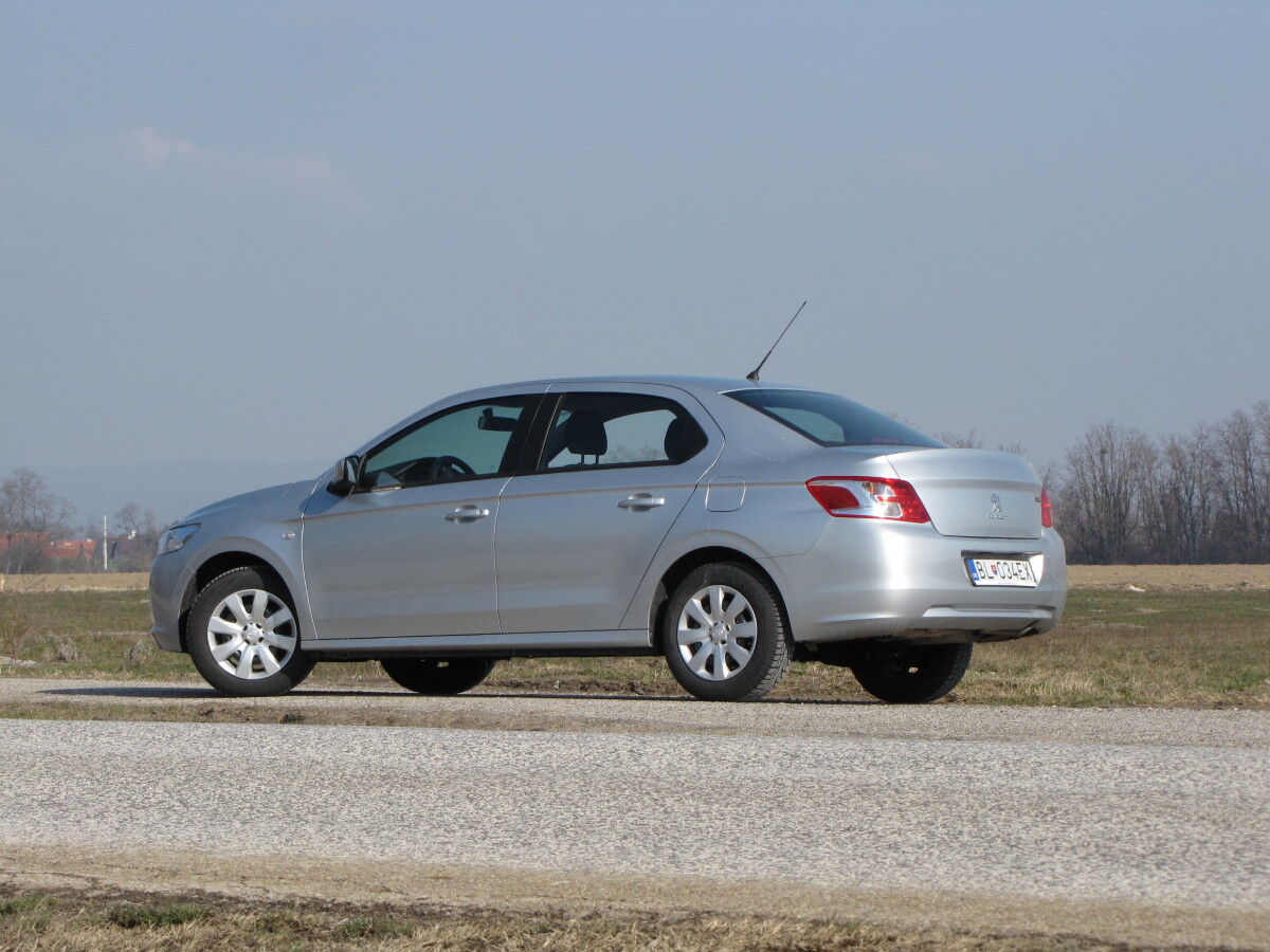 Peugeot 301 1.2 VTi