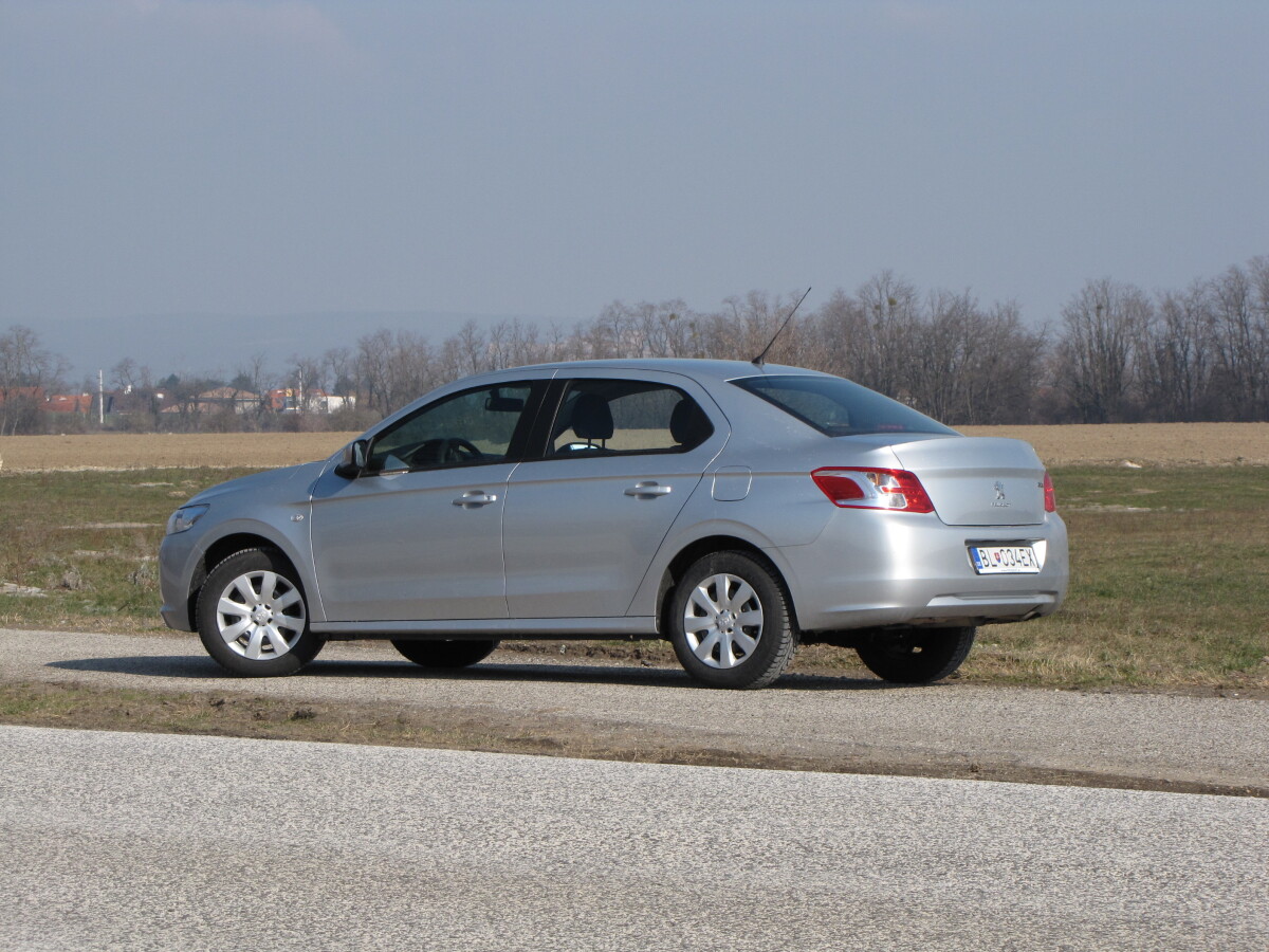 Peugeot 301 1.2 VTi
