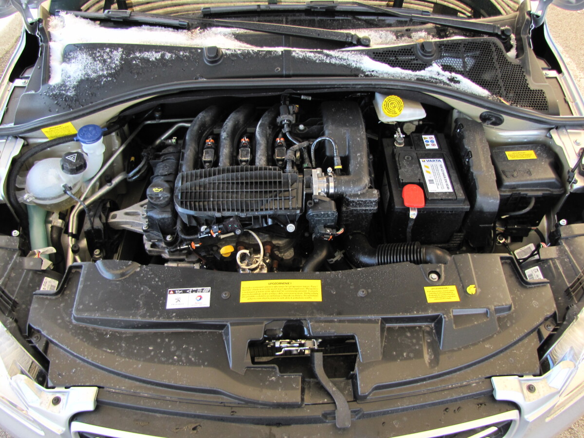 Peugeot 301 1.2 VTi
