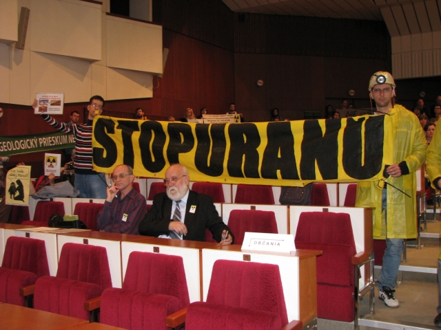 uran, kosice, transparenty, odporcovia, green peace