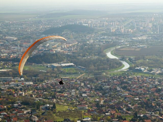 zobor, nitra, padák