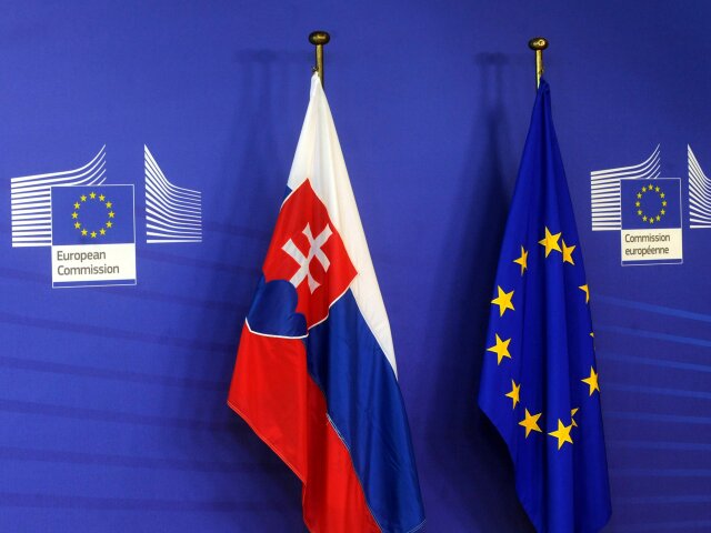 EÚ, Slovensko, vlajky