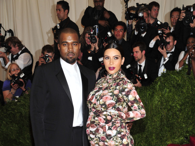 Kanye West a jeho partnerka - tehotná Kim Kardashian