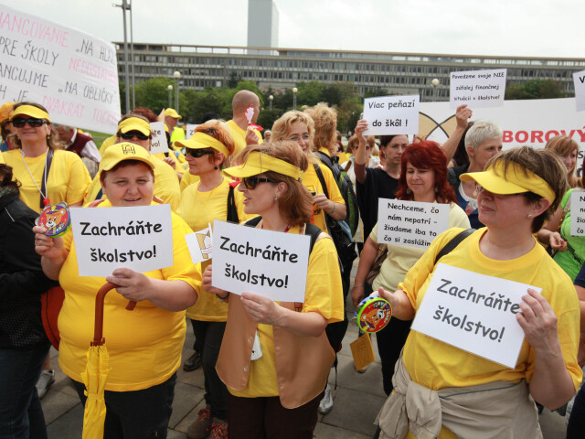 protest učiteľov