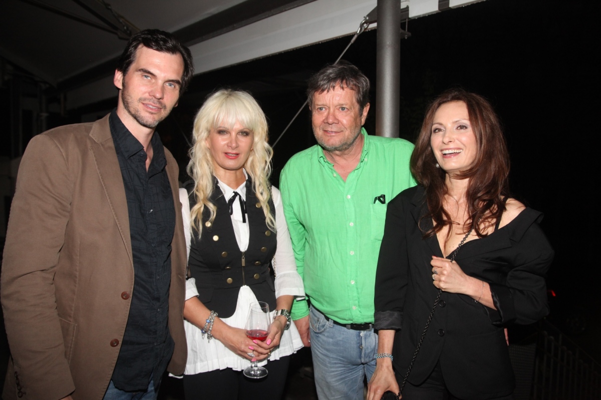 Branislav Mišík, herec Vlado Černý s partnerkou a Henrieta Mičkovicová