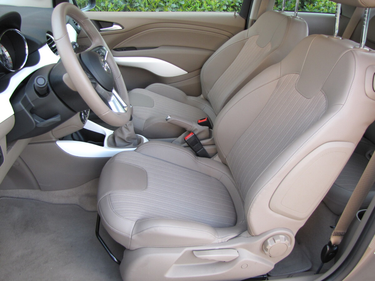 Opel Adam