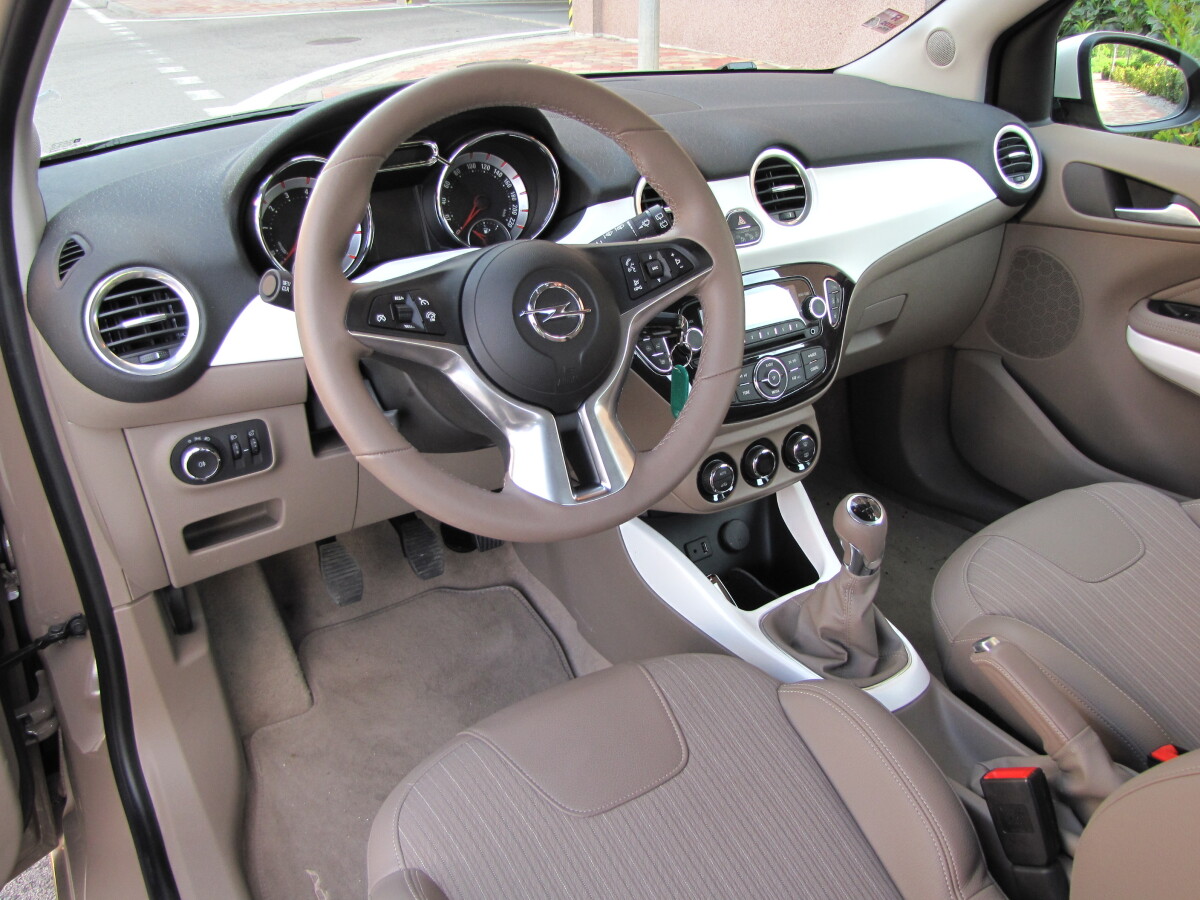 Opel Adam