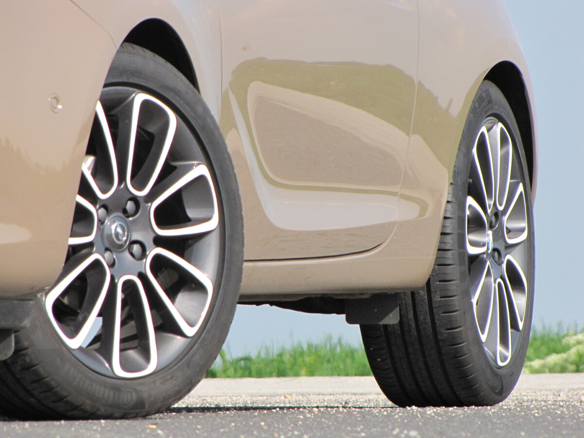 Opel Adam