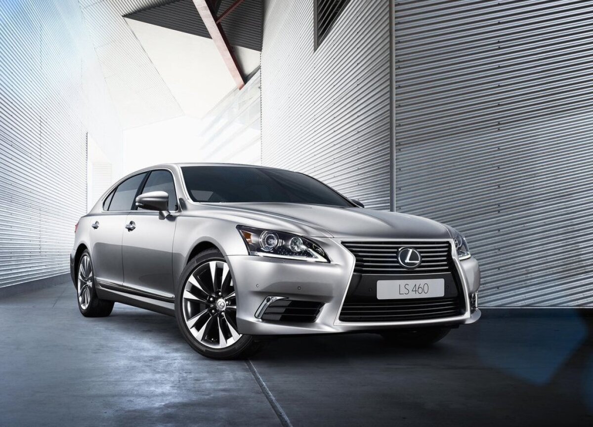 Lexus LS
