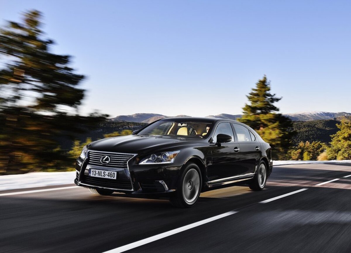 Lexus LS