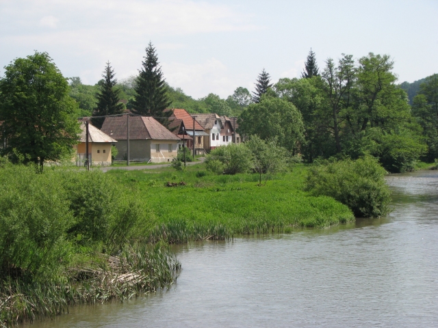 slatinka, rieka, dedina, domy, dochodcovia