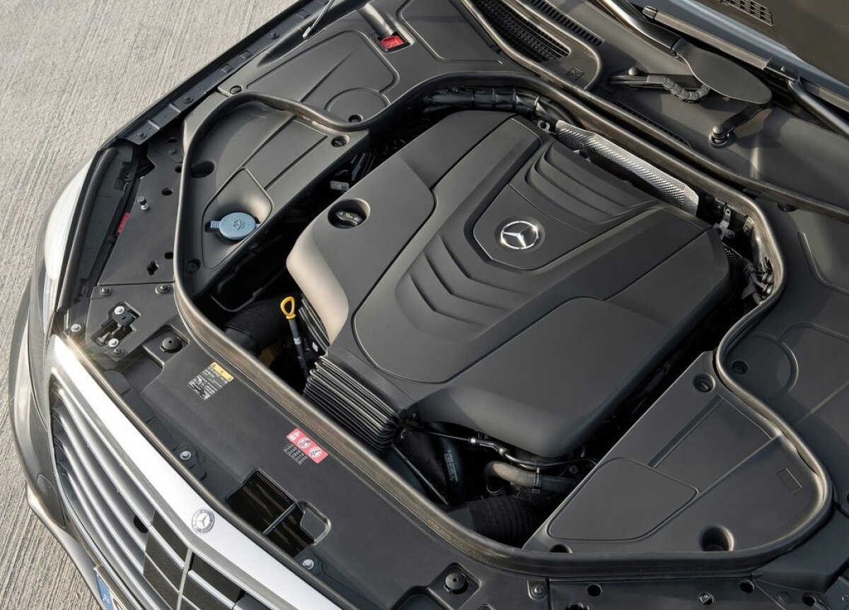 Mercedes-Benz S