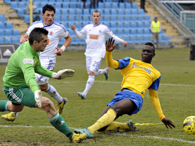 Pavel Kováč, Oumar Diaby