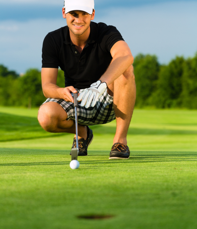 golf, muž pri hraní golfu 