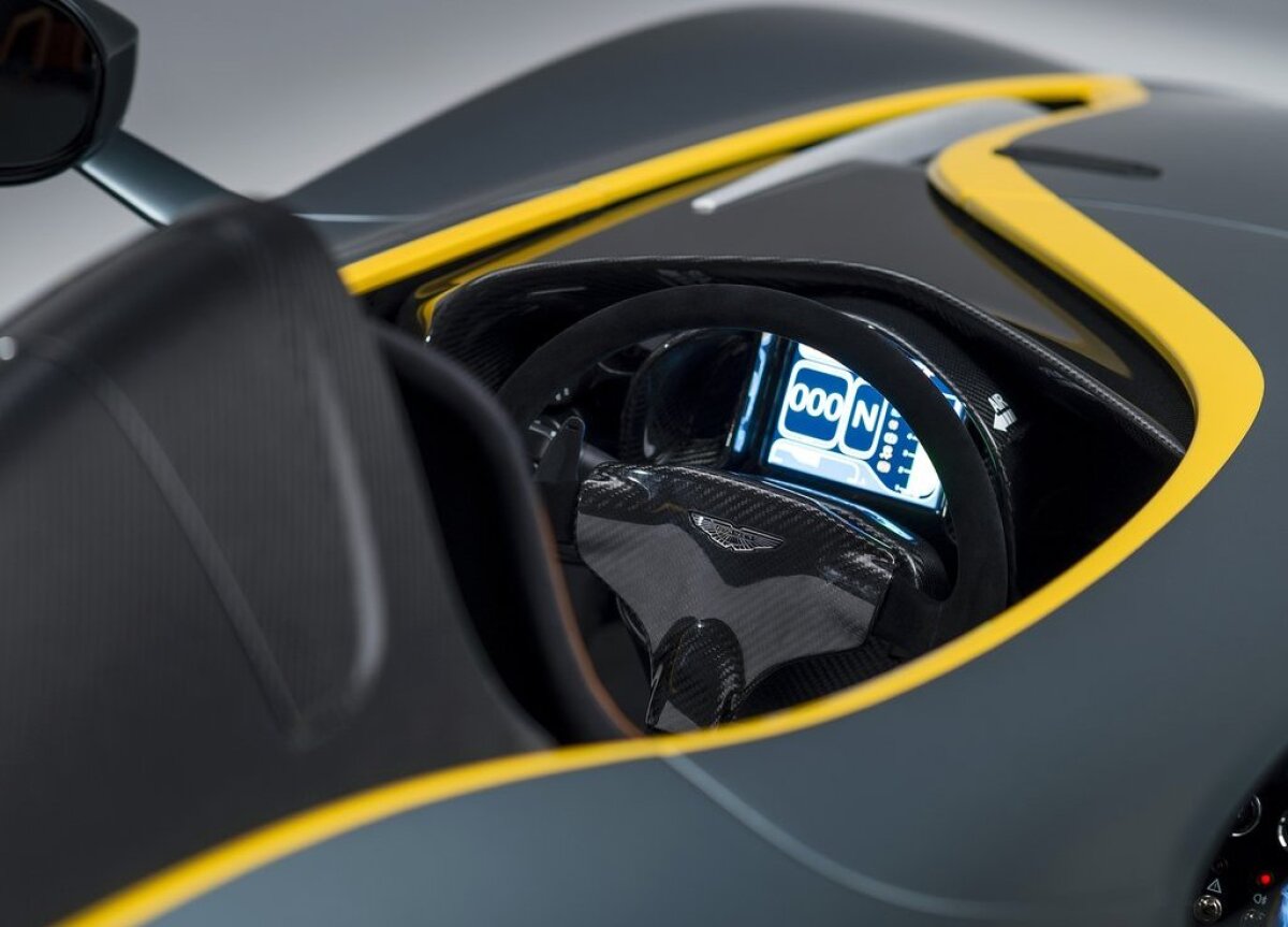 Aston Martin CC100 Speedster Concept