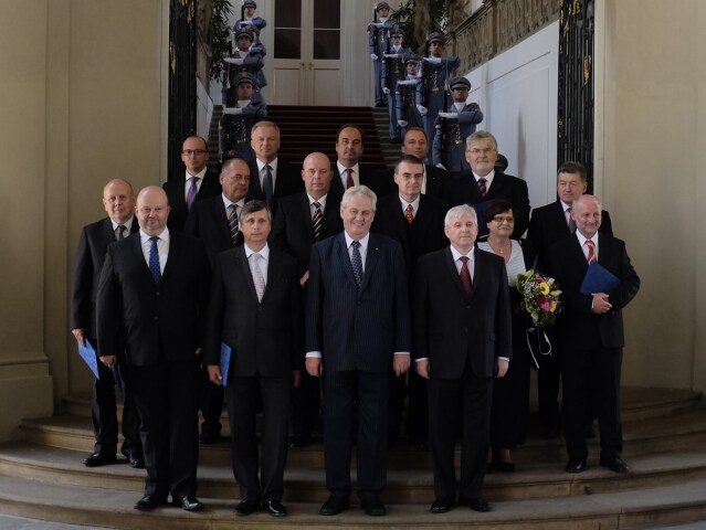 Rusnok, Zeman, vláda