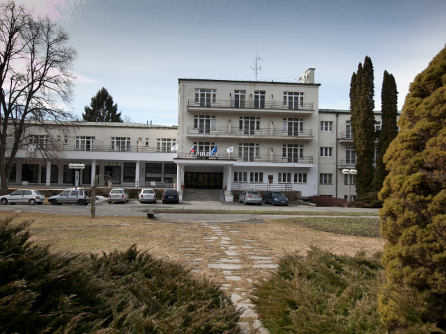 Kúpele Sliač, Palace
