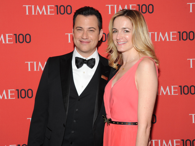 Moderátor Jimmy Kimmel a jeho manželka Molly McNearney.