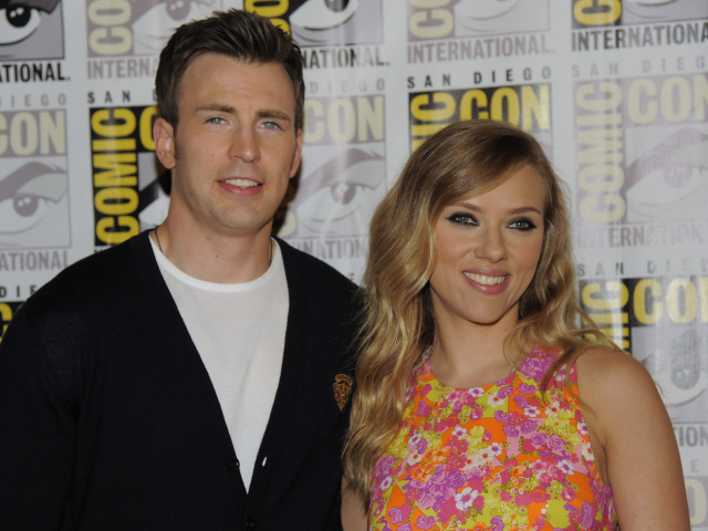 Chris Evans a Scarlett Johansson