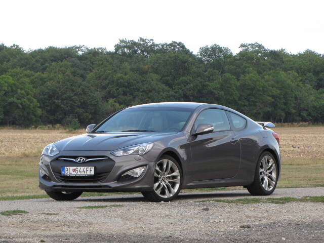 Hyundai Genesis Coupe 3.8 V6 RS