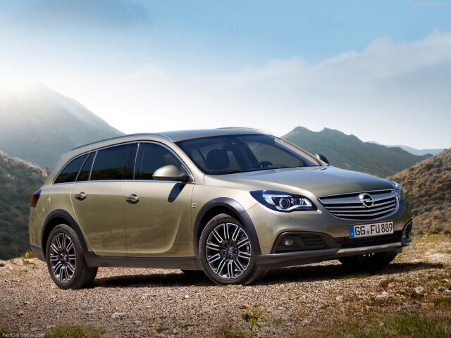 Opel-Insignia Country Tourer 2014