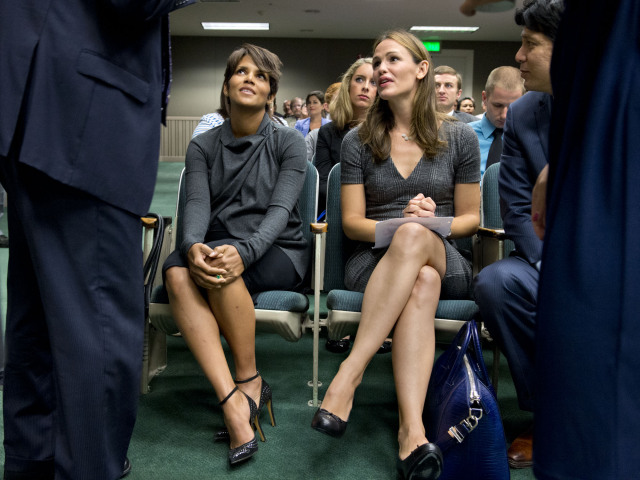 Halle Berry (vľavo) a Jennifer Garner