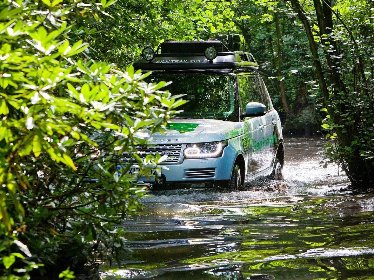 Land Rover-Range Rover Hybrid