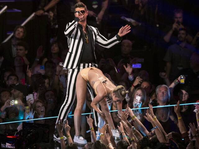 TELEVISION-MTV/VMA, Miley Cyrus, Robin Thicke