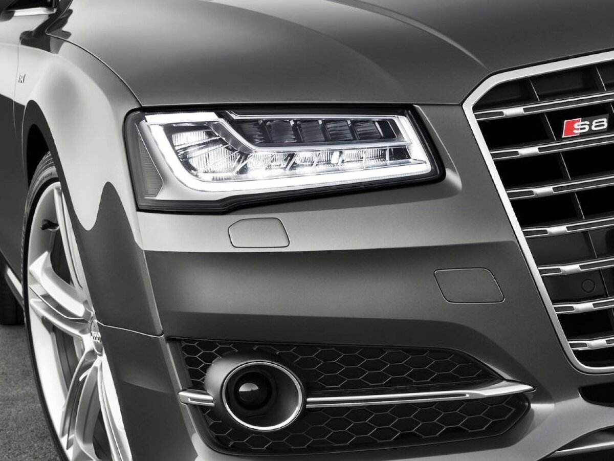 Audi-S8 2014