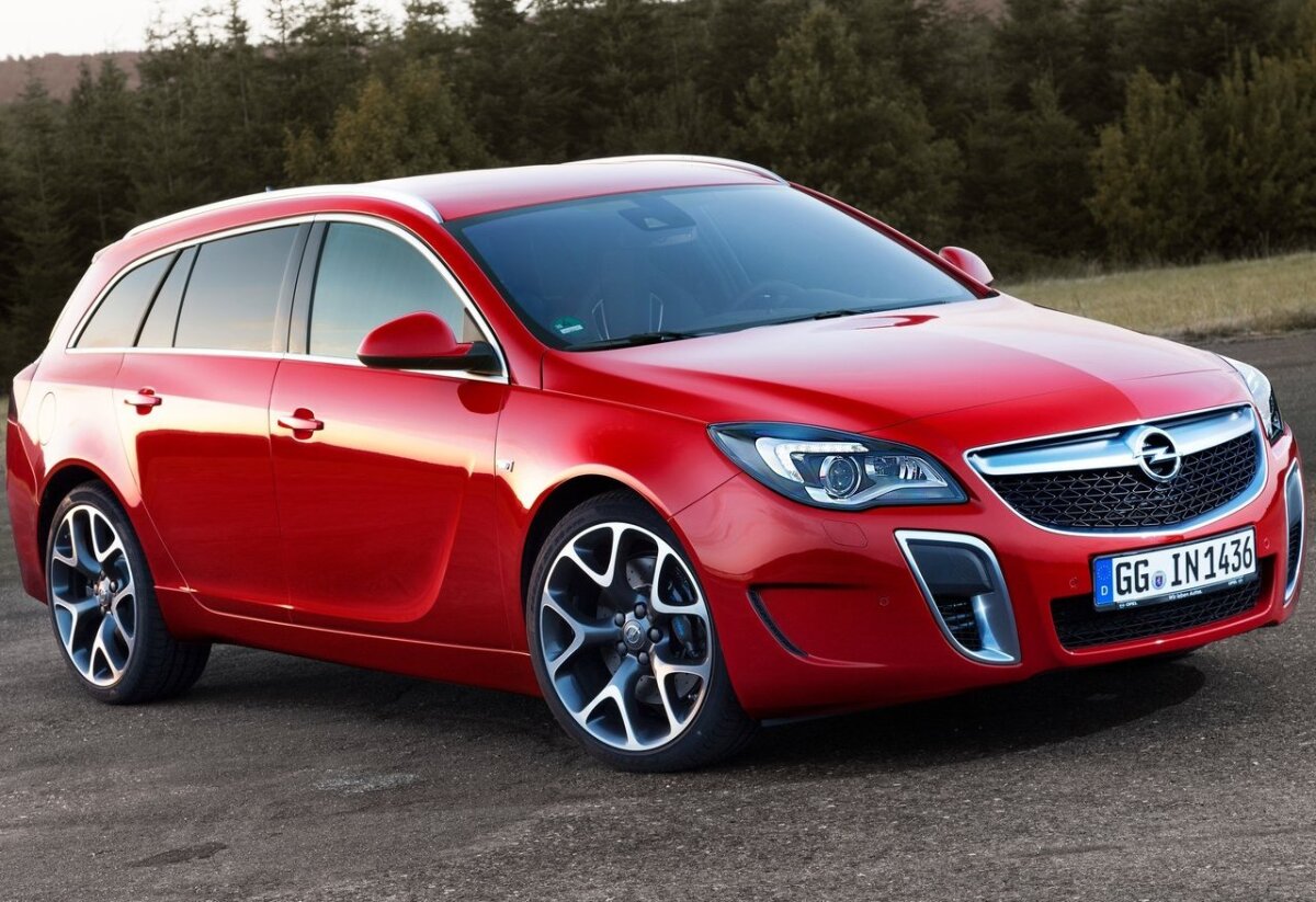Opel-Insignia OPC Sports Tourer 2014