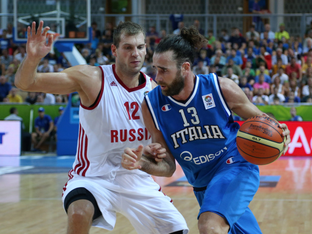 Moňa, datome, basketbal